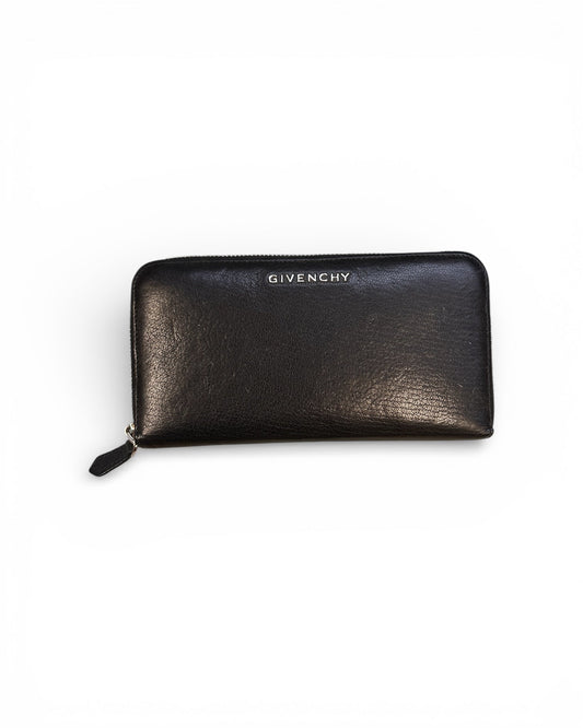 Givenchy Zipped Purse in Black